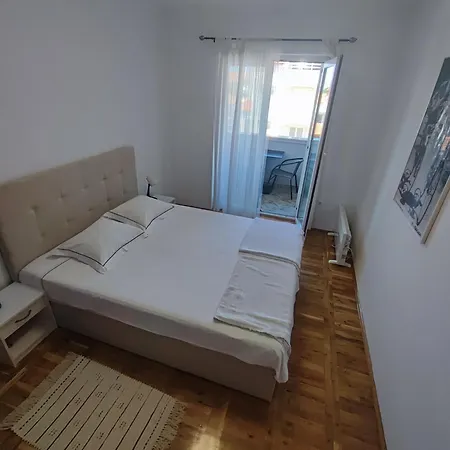 Nea Apartament